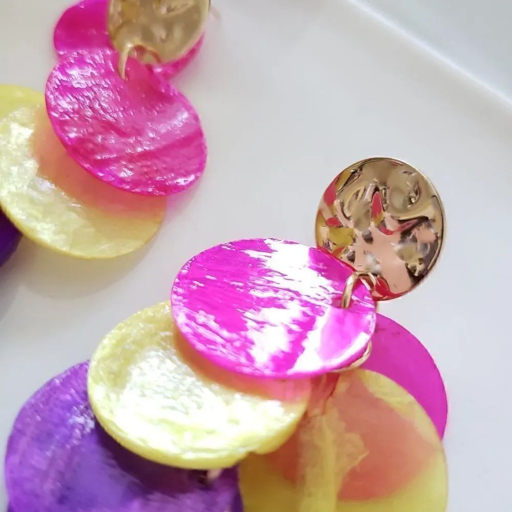 Zara MultiColored- Natural Shell Earrings - Picture 4 of 10